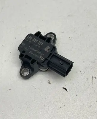 Audi A3 S3 A3 Sportback 8P Airbag deployment crash/impact sensor 8P0955557 310706 019789
