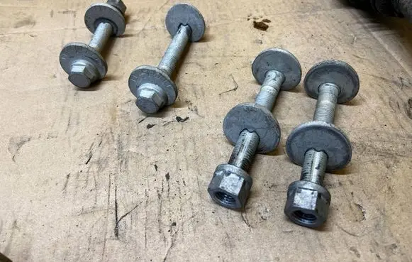 Ford Bronco Nuts/bolts M16X140