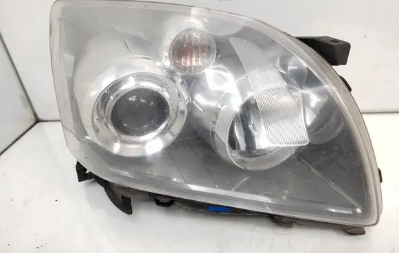 Toyota Avensis T250 Headlight/headlamp 8596724011 39000 992268008