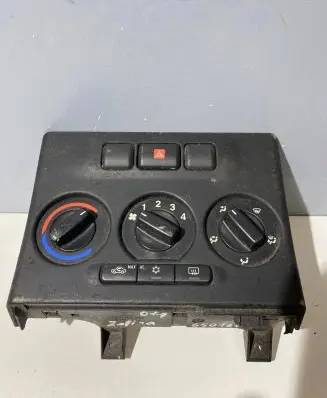 Opel Zafira A Climate control unit 90559839