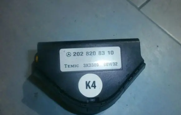 Mercedes-Benz CLK A208 C208 Other control units/modules 2028208310 98w32