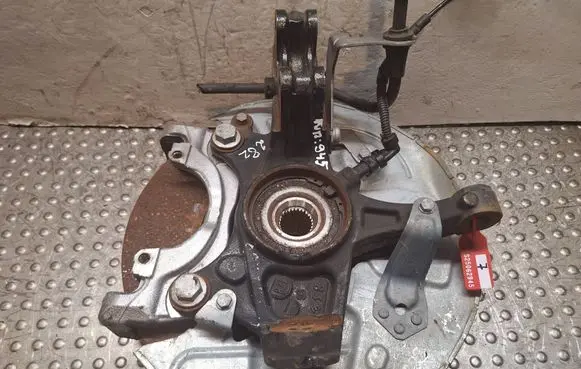 Peugeot 308 Front wheel hub spindle knuckle S25062945 1647857080