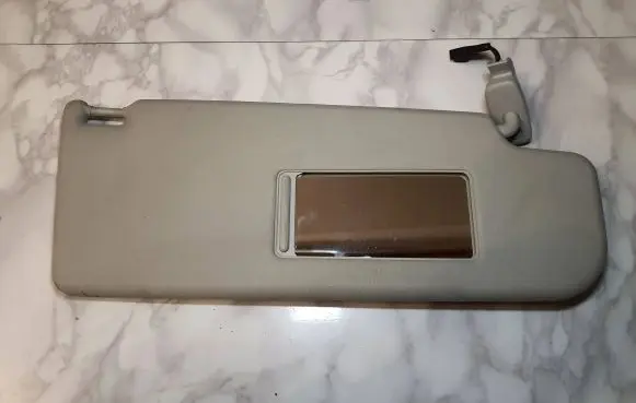 Sun visor