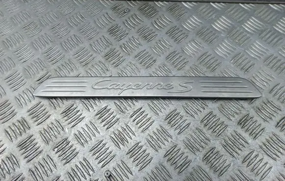 Porsche Cayenne (92A) Front sill trim cover 95855467 9585546701