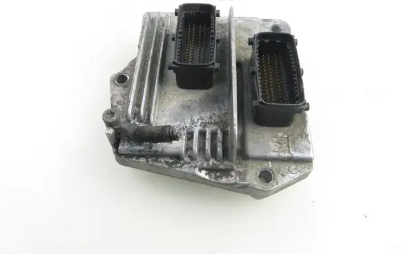 Opel Astra H Engine control unit/module 55561172