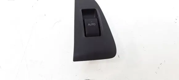 Toyota Avensis T250 Electric window control switch 7427205020
