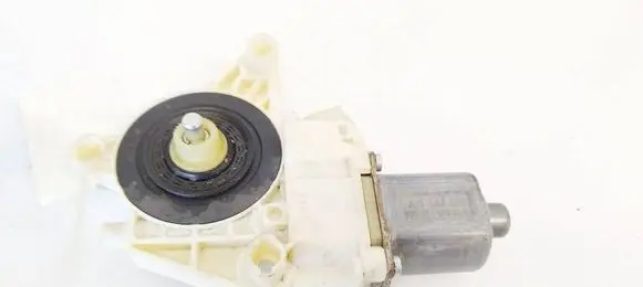 Mercedes-Benz C AMG W204 Rear door window regulator motor A2048200642