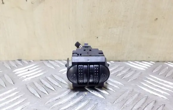 Volkswagen PASSAT B5.5 Headlight level height control switch 3B0941333C