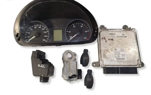 Mercedes-Benz Sprinter W906 Engine ECU kit and lock set A6519000700 A6519010600 A9069004100