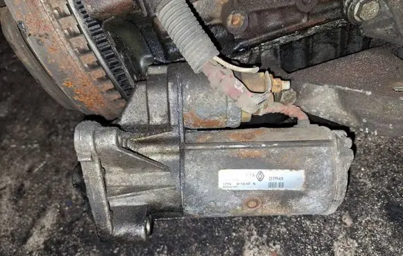 Renault Scenic II - Grand scenic II Starter motor 8200331251