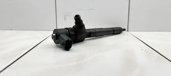 Fiat Doblo Fuel injector 0445110300