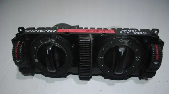 Mercedes-Benz C W202 Climate control unit 2028300985