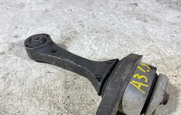 Audi A3 S3 8L Engine mount bracket 1j0199851