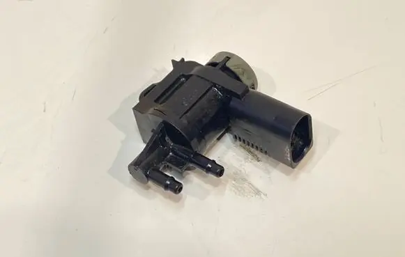 Audi A6 S6 C6 4F Turbo solenoid valve 1K0906283A