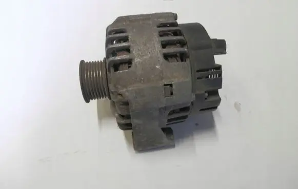 Land Rover Discovery Generator/alternator YLE000090