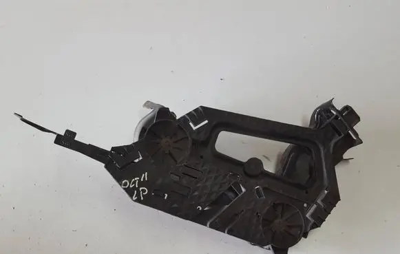 Headlight/headlamp mounting bracket