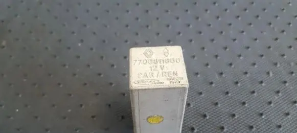 Renault Laguna I Other relay 7700811860