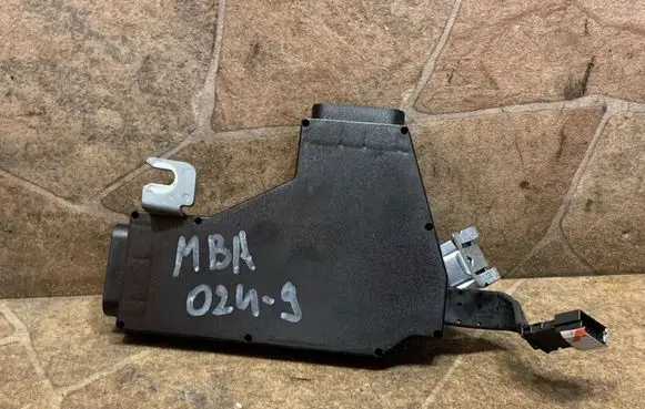 Mercedes-Benz SL R230 Aerial antenna amplifier A2308201089