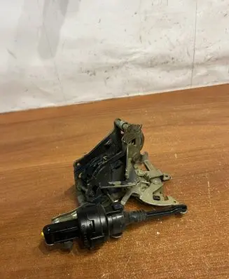 Mercedes-Benz E W210 Tailgate/trunk/boot lock/catch/latch 2027300635 D1480