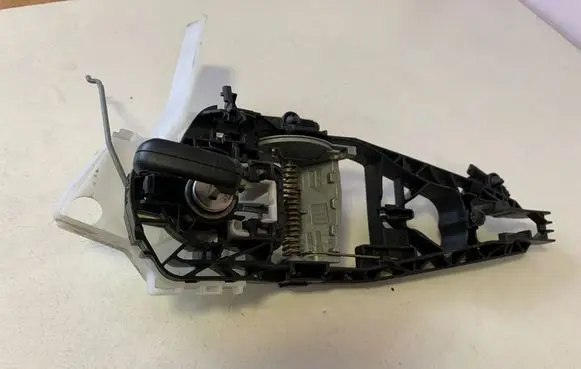 BMW 2 F46 Coupe door lock (next to the handle) 7316363