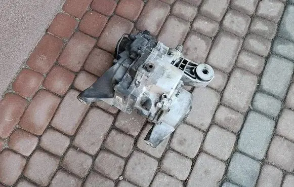 Opel Insignia B Rear gearbox reducer/haldex oil pump 84220317