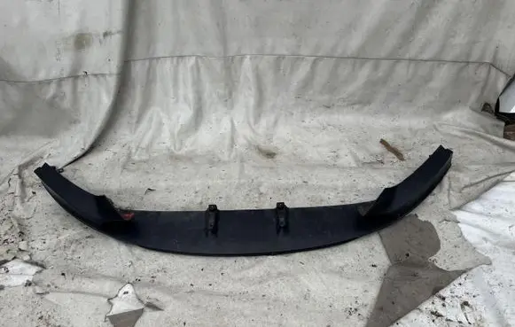 BMW 2 F22 F23 Front bumper lip 