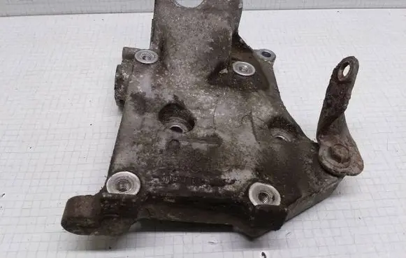 Nissan Almera N16 Engine mounting bracket 11910BM700