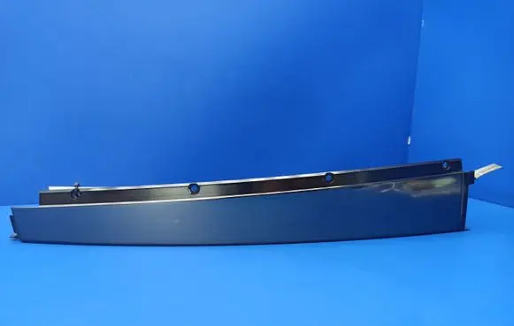 Mercedes-Benz S W140 Rear door glass trim molding