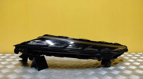 Mitsubishi Outlander IV Headlight/headlamp 8310A043