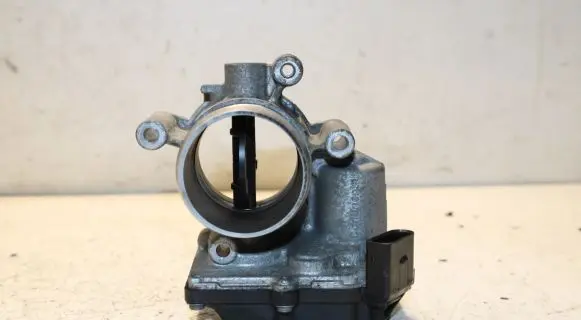 Audi A4 S4 B8 8K Throttle valve 03L128063R