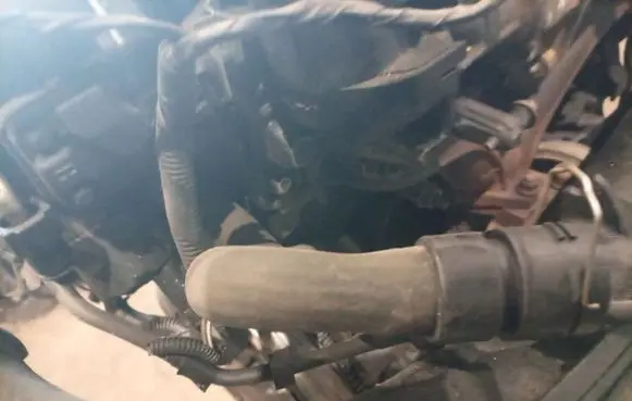 Ford Mondeo MK IV Engine coolant pipe/hose
