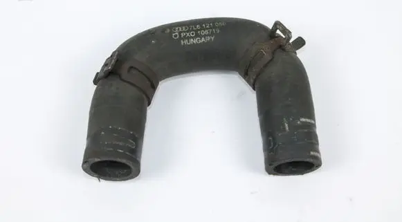 Volkswagen Touareg I Engine coolant pipe/hose 7L6121086