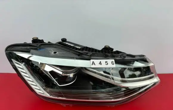 Volkswagen Caddy Headlight/headlamp 2K8941036T