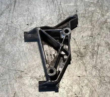Mercedes-Benz E W124 Power steering pump mounting bracket 6062360330 90070
