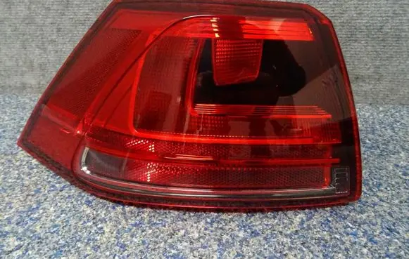 Volkswagen Golf VII Rear/tail lights 5G0945095N