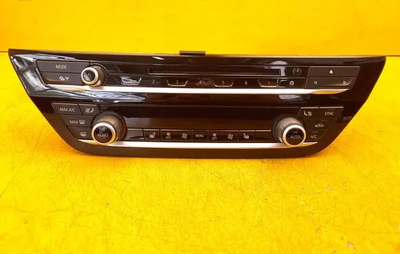BMW 5 G30 G31 Climate control unit 6999400
