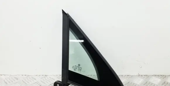 Volkswagen PASSAT B8 Front door vent window glass four-door 3G0845114F