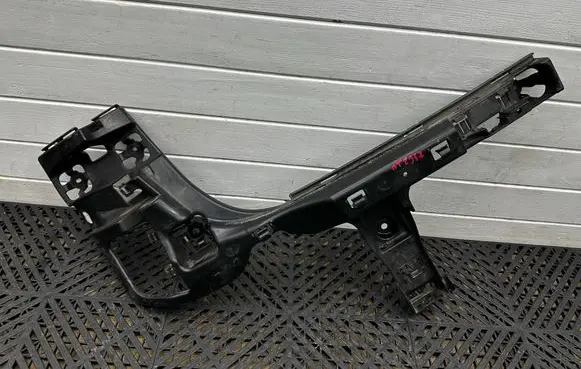 BMW 2 F46 Rear bumper mounting bracket 7387277 129030700