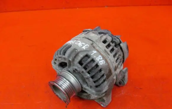 Opel Zafira B Generator/alternator 55556067 0124425020