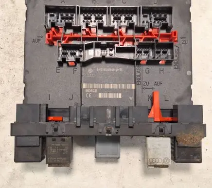 Volkswagen PASSAT B6 Comfort/convenience module 3C0937049AE H52S2002 F005V00631