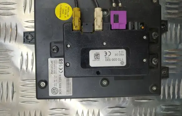 Volkswagen PASSAT B6 Bluetooth control unit module 3C0035729B