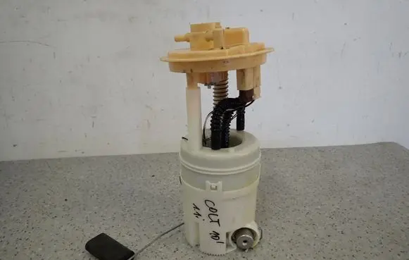 KIA Ceed Coolant expansion tank/reservoir 311101H000