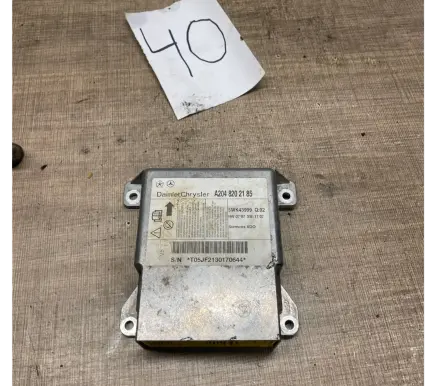 Mercedes-Benz C W204 Airbag control unit/module A2048202185 5WK43999
