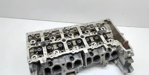 BMW 5 F10 F11 Engine head 7812603