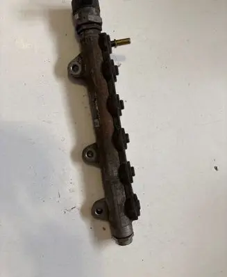 Renault Laguna II Fuel main line pipe 0445214153 045735L3 8200661279A
