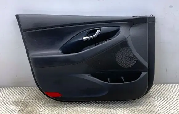 Hyundai i30 Front door card panel trim