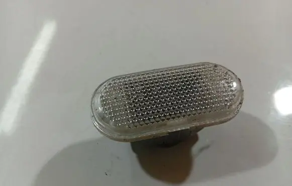 Nissan Note (E11) Front fender indicator light 