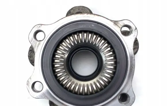 BMW 5 G30 G31 Front wheel hub 6869788
