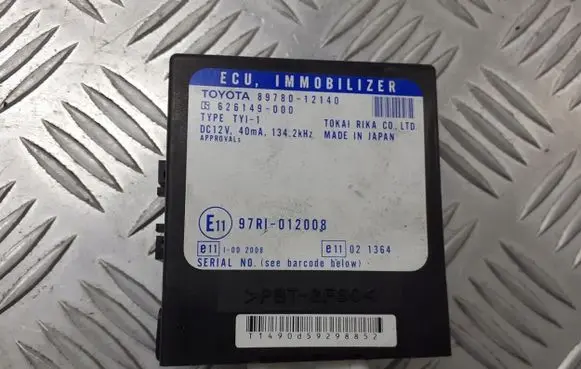 Toyota Corolla E120 E130 Engine ECU kit and lock set 89780-12140