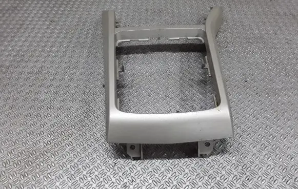 Opel Astra H Gear shifter surround trim plastic 13116961